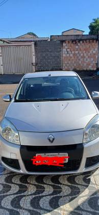 RENAULT SANDERO 1.0 EXPRESSION 16V FLEX 4P MANUAL RENAULT SANDERO 1.0 EXPRESSION 16V FLEX 4P MANUAL